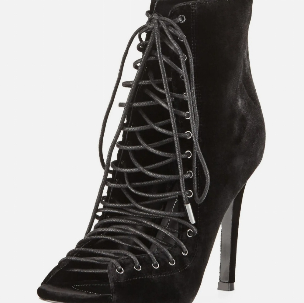 Kendall & Kylie Black suede Bootie